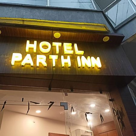 Hotel Parth Inn Rishikesh Bagian luar foto