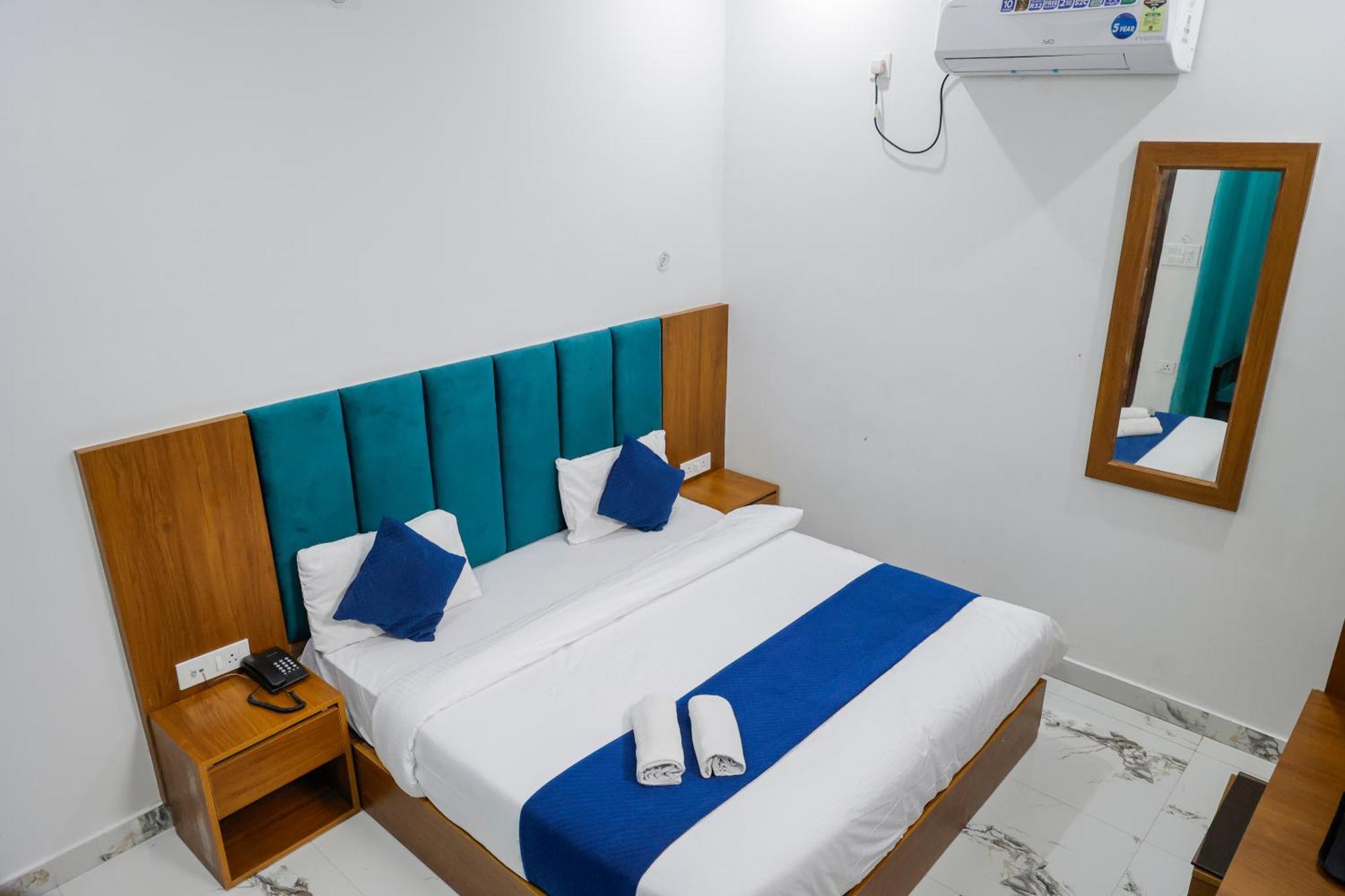Hotel Parth Inn Rishikesh Bagian luar foto