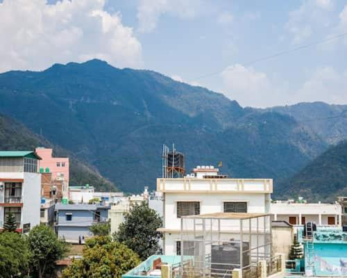 Hotel Parth Inn Rishikesh Bagian luar foto