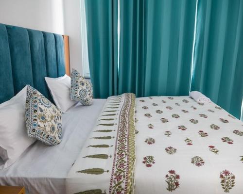 Hotel Parth Inn Rishikesh Bagian luar foto