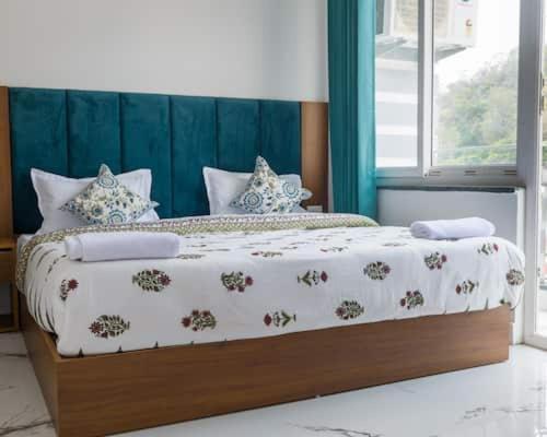Hotel Parth Inn Rishikesh Bagian luar foto